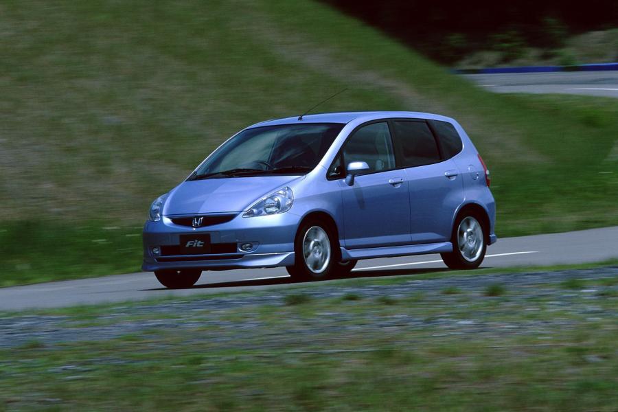  Honda Fit 2001 года  (JP) (фото 2 из 3)